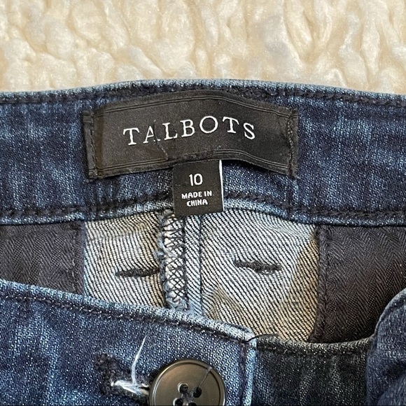 Talbots Jeans Women's 10 Mid Rise Straight Leg Blue Fade Stretch Denim - Picture 3 of 8